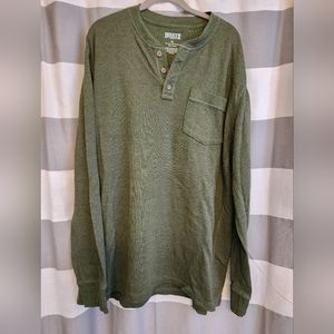 Mens XL waffle weave 3 button long sleeve shirt